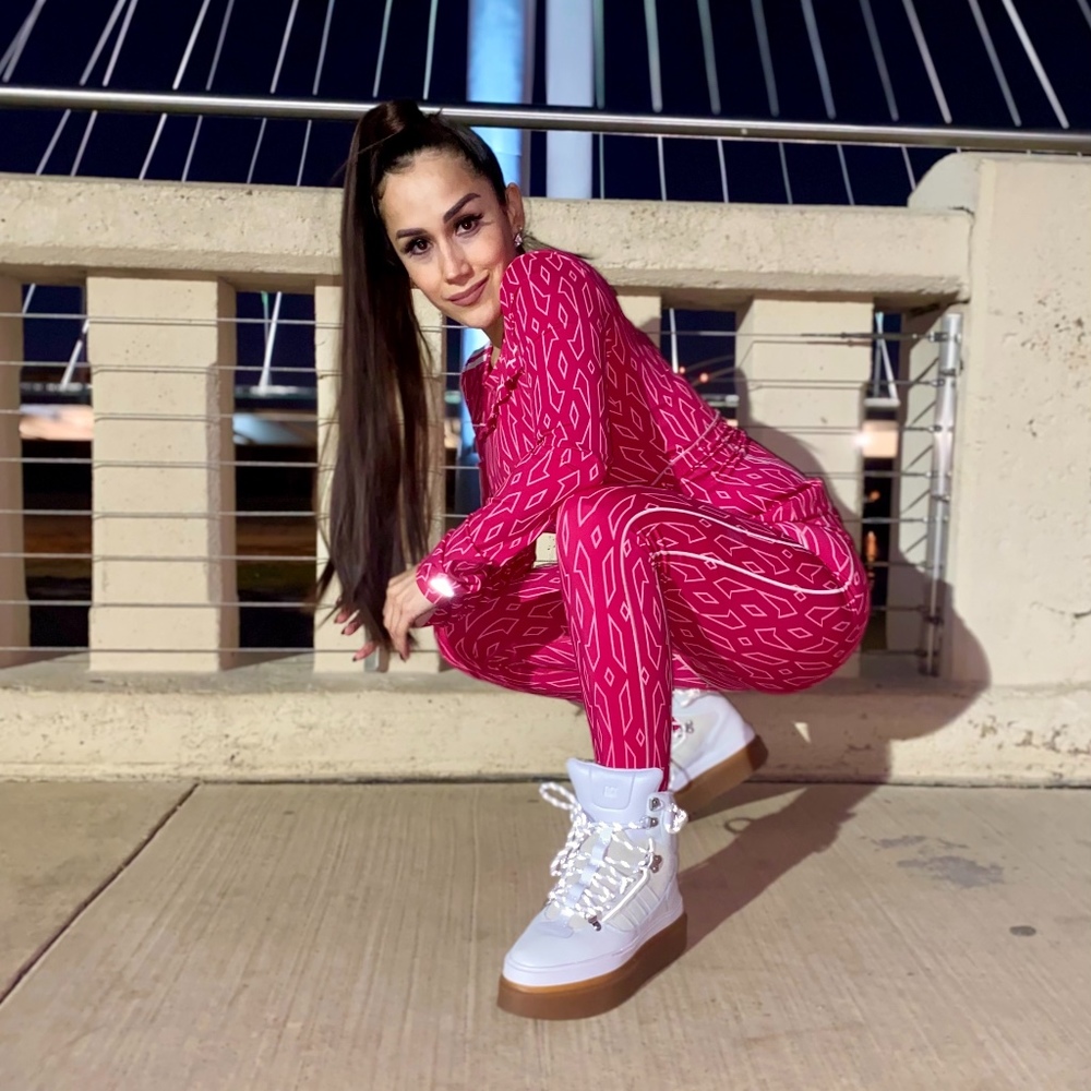 Meet your Posher, Paola